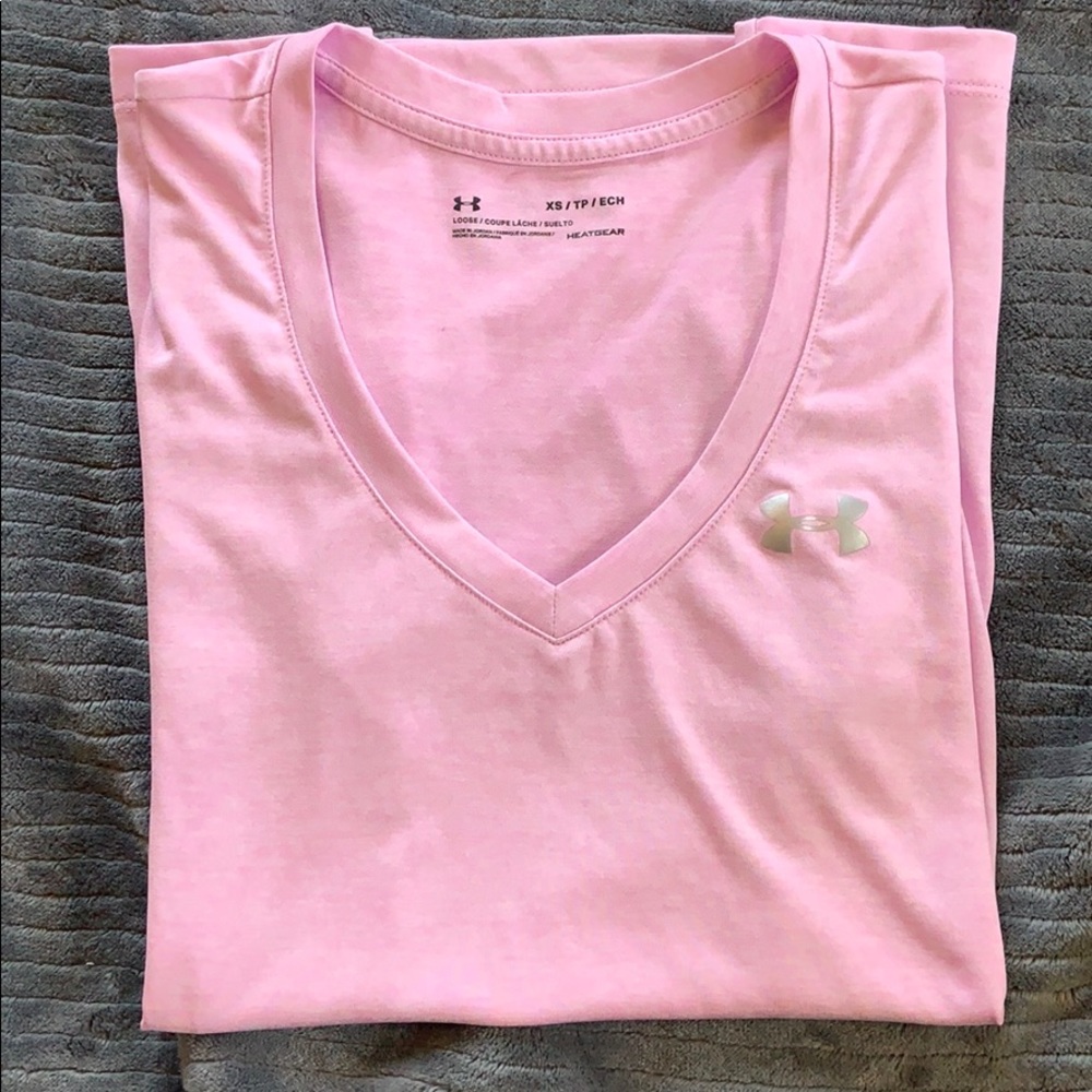 Lavender Under Armor tee xs